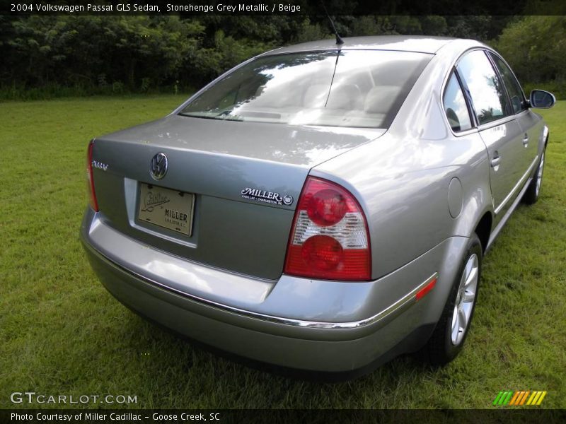 Stonehenge Grey Metallic / Beige 2004 Volkswagen Passat GLS Sedan