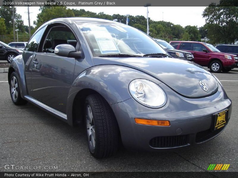Platinum Grey / Black 2006 Volkswagen New Beetle 2.5 Coupe
