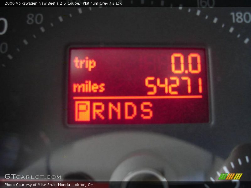 Platinum Grey / Black 2006 Volkswagen New Beetle 2.5 Coupe