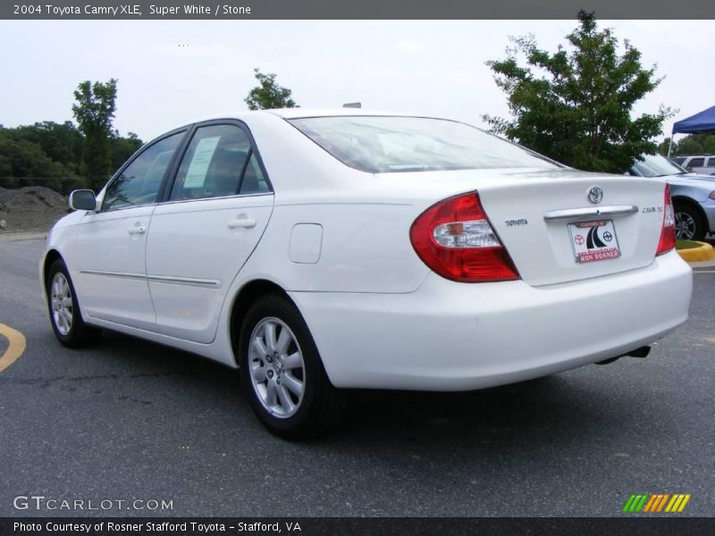 Super White / Stone 2004 Toyota Camry XLE