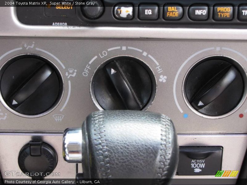 Super White / Stone Gray 2004 Toyota Matrix XR