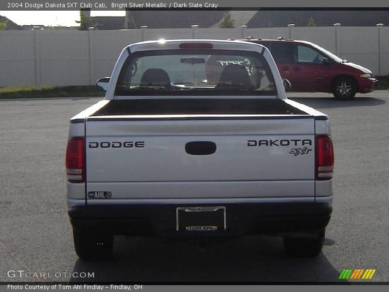 Bright Silver Metallic / Dark Slate Gray 2004 Dodge Dakota SXT Club Cab