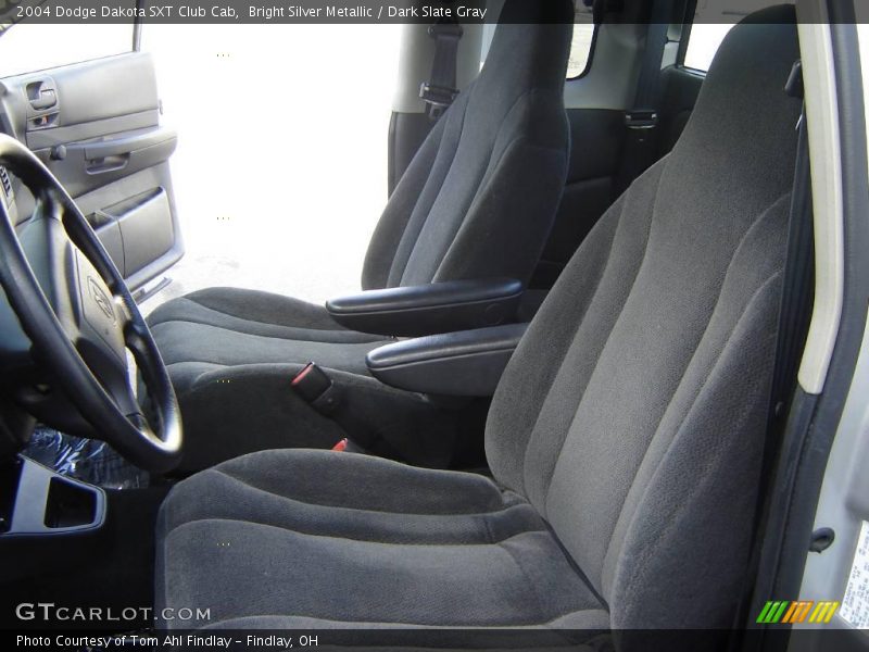Bright Silver Metallic / Dark Slate Gray 2004 Dodge Dakota SXT Club Cab