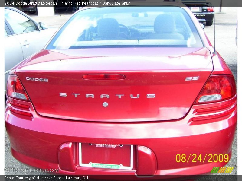 Inferno Red Pearlcoat / Dark Slate Gray 2004 Dodge Stratus ES Sedan