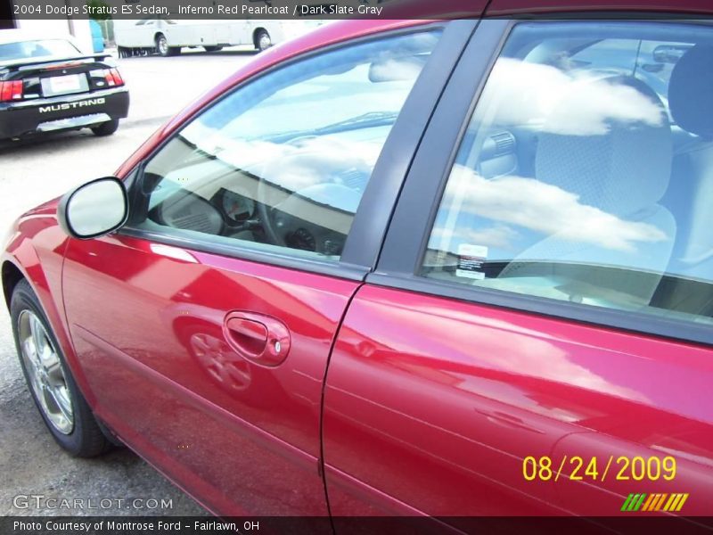 Inferno Red Pearlcoat / Dark Slate Gray 2004 Dodge Stratus ES Sedan