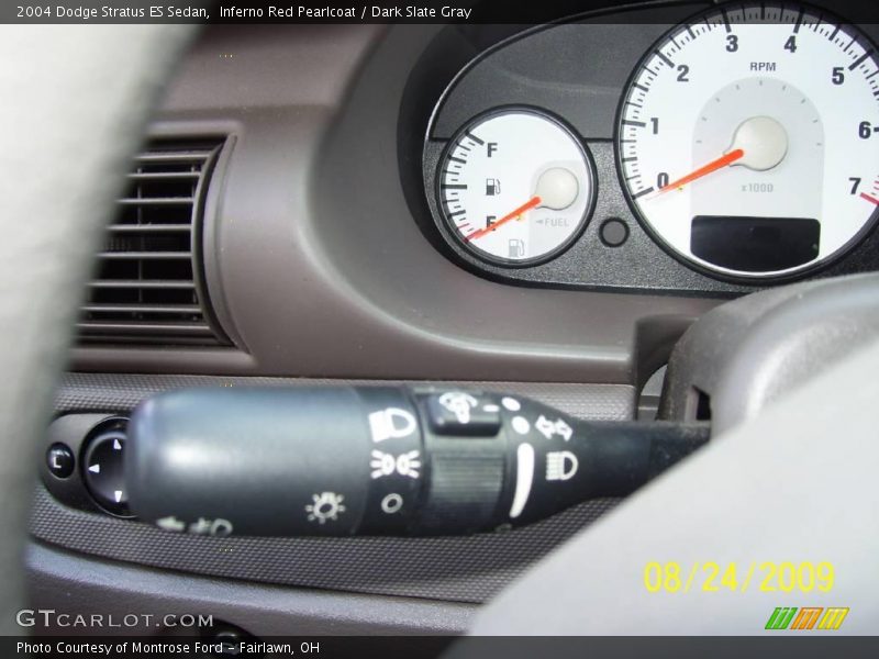 Inferno Red Pearlcoat / Dark Slate Gray 2004 Dodge Stratus ES Sedan