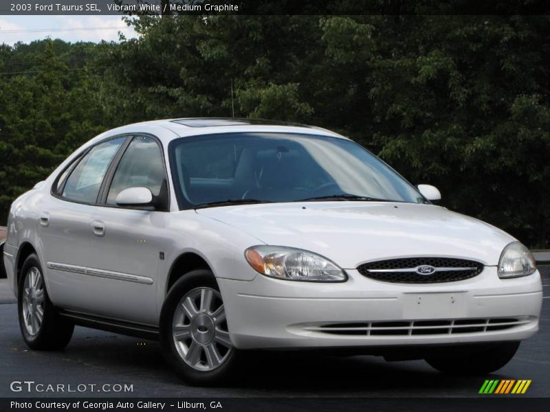 Vibrant White / Medium Graphite 2003 Ford Taurus SEL