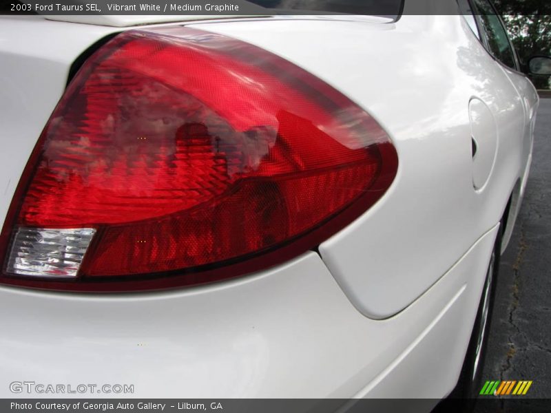 Vibrant White / Medium Graphite 2003 Ford Taurus SEL