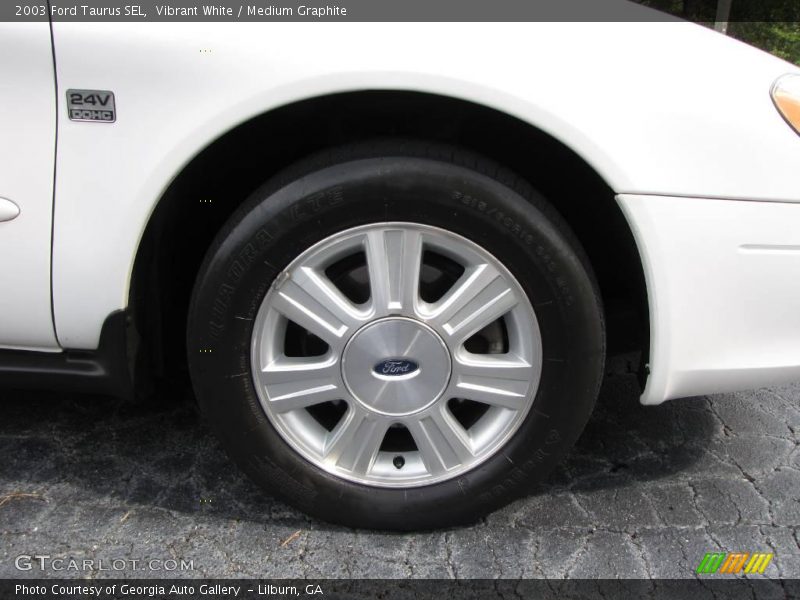 Vibrant White / Medium Graphite 2003 Ford Taurus SEL