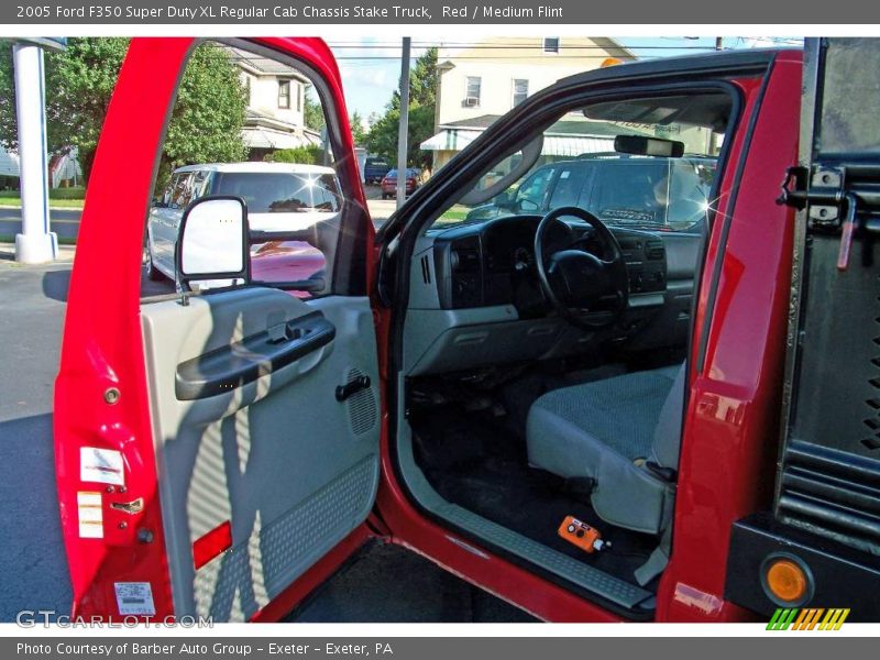 Red / Medium Flint 2005 Ford F350 Super Duty XL Regular Cab Chassis Stake Truck