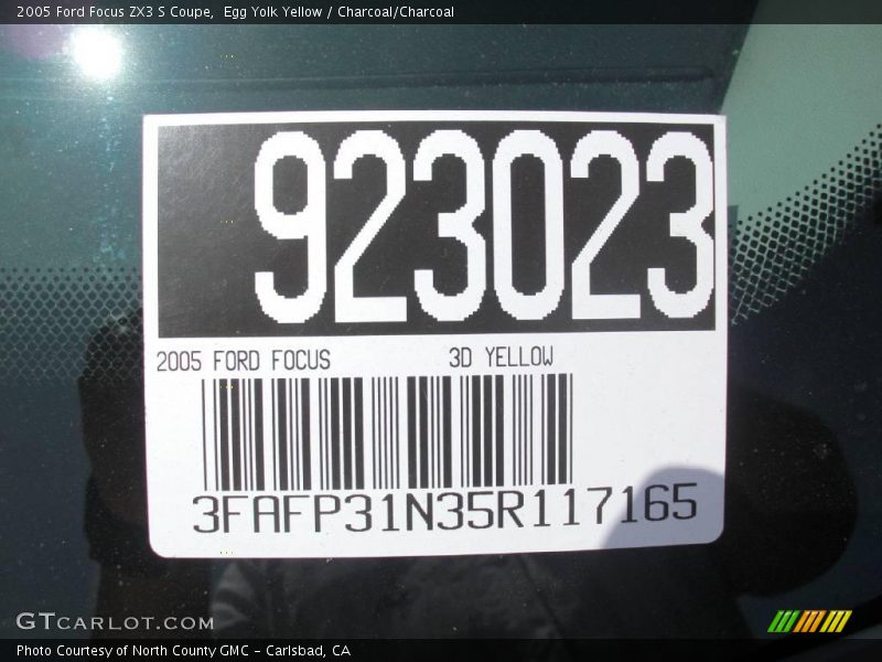 Egg Yolk Yellow / Charcoal/Charcoal 2005 Ford Focus ZX3 S Coupe