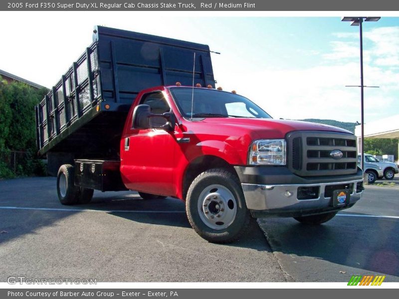 Red / Medium Flint 2005 Ford F350 Super Duty XL Regular Cab Chassis Stake Truck