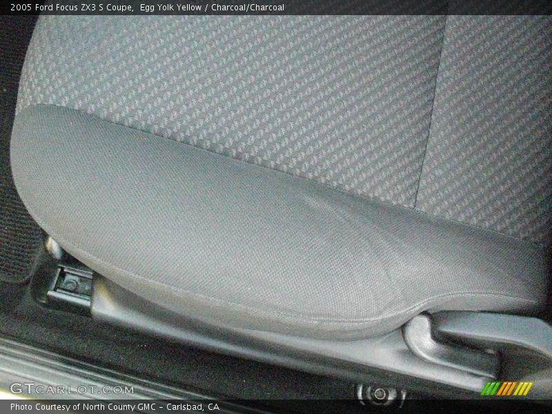 Egg Yolk Yellow / Charcoal/Charcoal 2005 Ford Focus ZX3 S Coupe