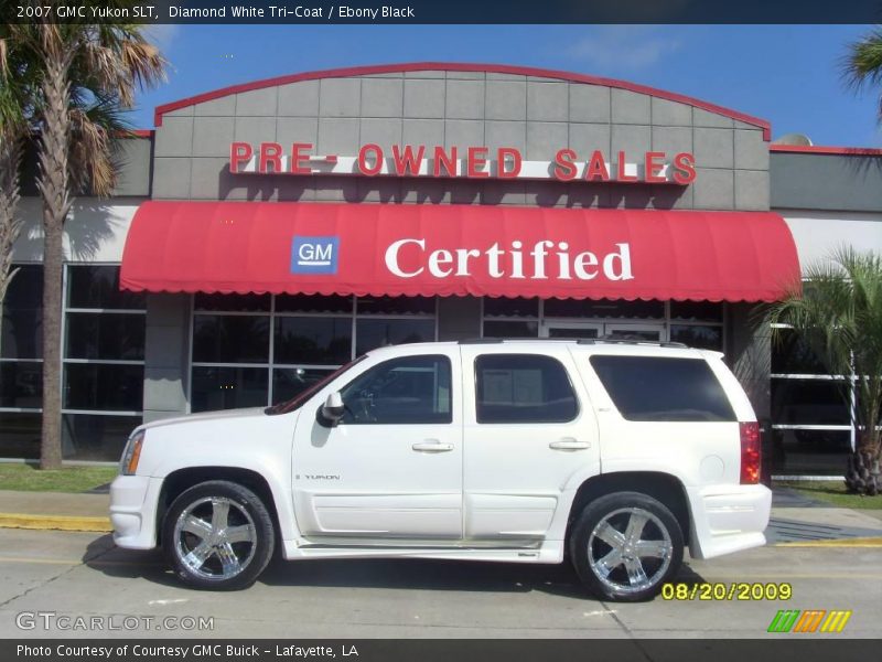 Diamond White Tri-Coat / Ebony Black 2007 GMC Yukon SLT