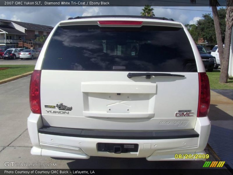 Diamond White Tri-Coat / Ebony Black 2007 GMC Yukon SLT