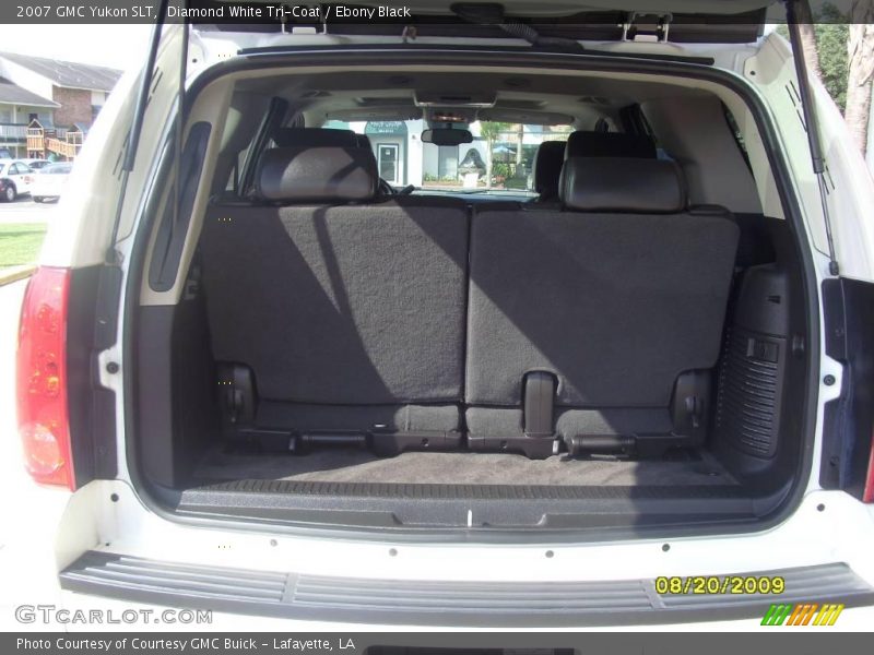Diamond White Tri-Coat / Ebony Black 2007 GMC Yukon SLT