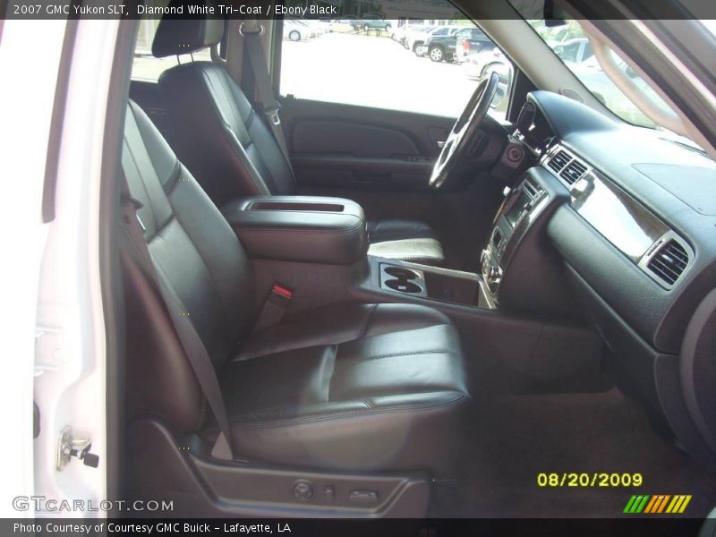 Diamond White Tri-Coat / Ebony Black 2007 GMC Yukon SLT