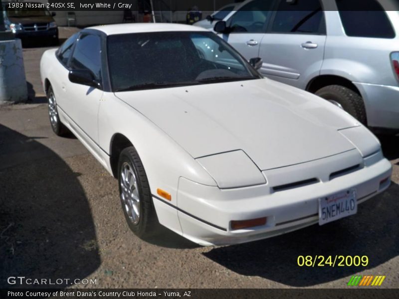 Ivory White / Gray 1989 Nissan 240SX SE