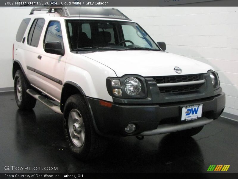 Cloud White / Gray Celadon 2002 Nissan Xterra SE V6 4x4