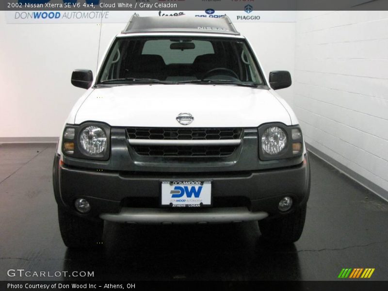 Cloud White / Gray Celadon 2002 Nissan Xterra SE V6 4x4