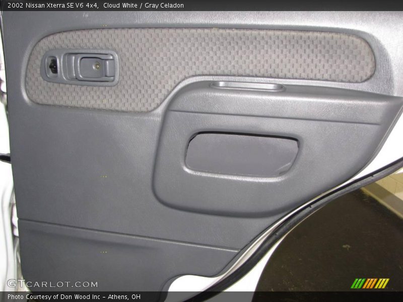 Cloud White / Gray Celadon 2002 Nissan Xterra SE V6 4x4