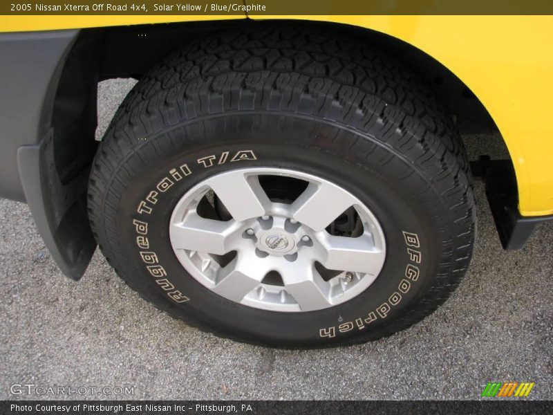 Solar Yellow / Blue/Graphite 2005 Nissan Xterra Off Road 4x4
