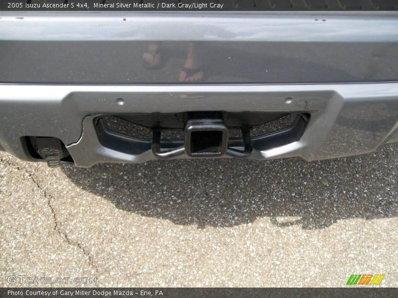 Mineral Silver Metallic / Dark Gray/Light Gray 2005 Isuzu Ascender S 4x4