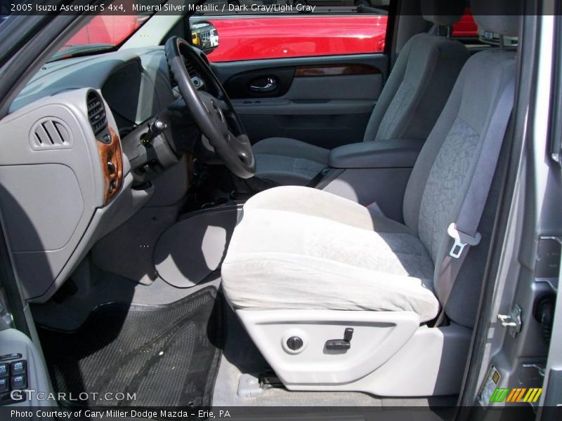 Mineral Silver Metallic / Dark Gray/Light Gray 2005 Isuzu Ascender S 4x4