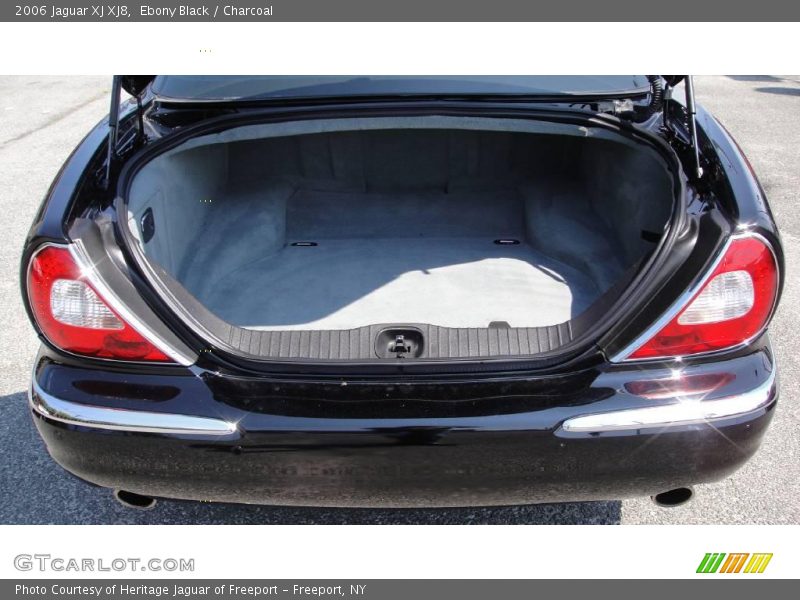 Ebony Black / Charcoal 2006 Jaguar XJ XJ8