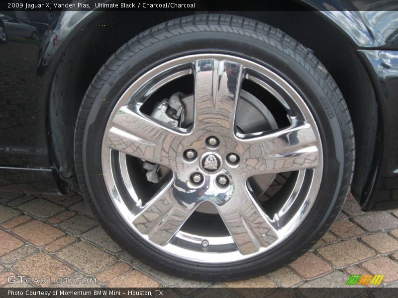 Ultimate Black / Charcoal/Charcoal 2009 Jaguar XJ Vanden Plas