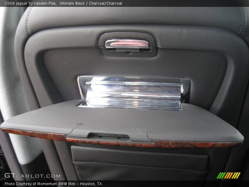 Ultimate Black / Charcoal/Charcoal 2009 Jaguar XJ Vanden Plas