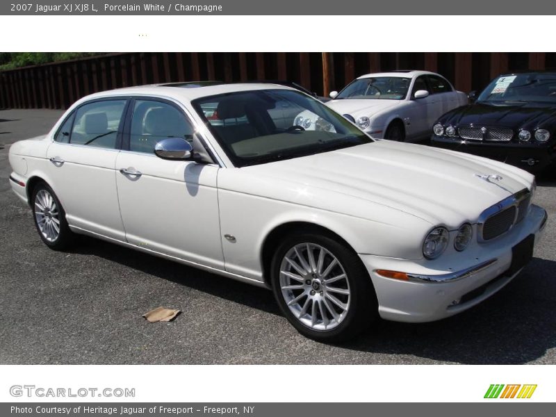 Porcelain White / Champagne 2007 Jaguar XJ XJ8 L