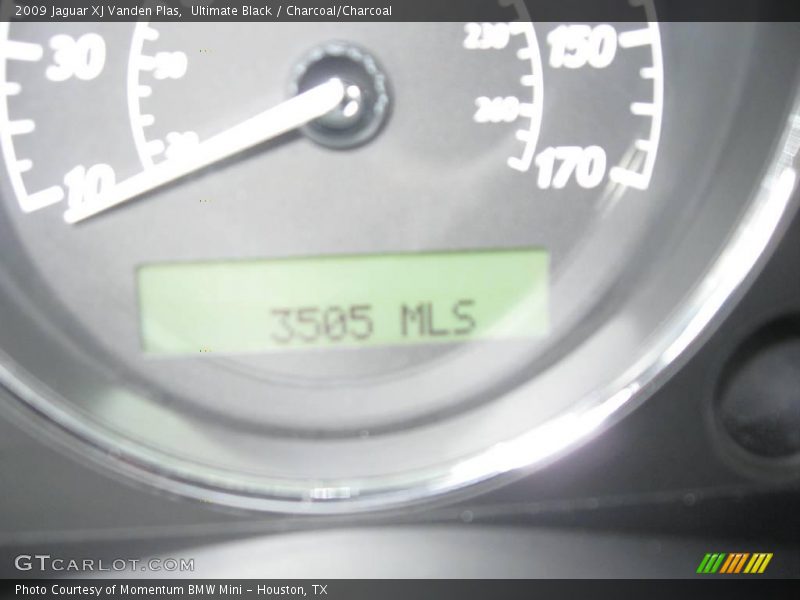 Ultimate Black / Charcoal/Charcoal 2009 Jaguar XJ Vanden Plas