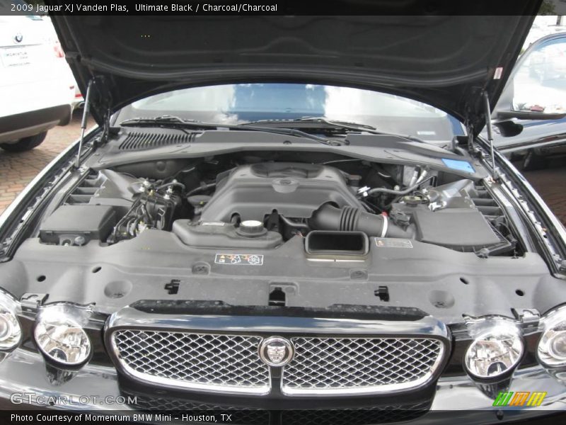 Ultimate Black / Charcoal/Charcoal 2009 Jaguar XJ Vanden Plas