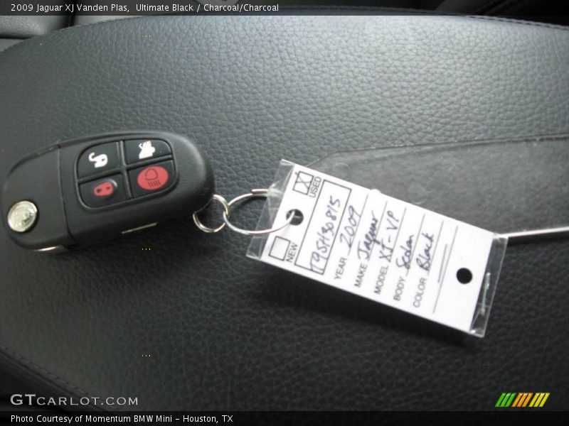 Ultimate Black / Charcoal/Charcoal 2009 Jaguar XJ Vanden Plas