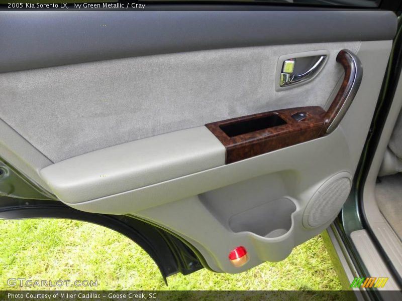 Ivy Green Metallic / Gray 2005 Kia Sorento LX