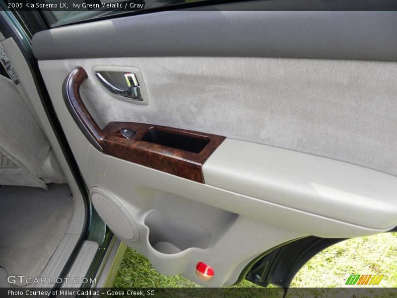 Ivy Green Metallic / Gray 2005 Kia Sorento LX