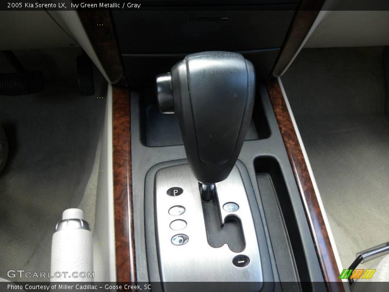 Ivy Green Metallic / Gray 2005 Kia Sorento LX