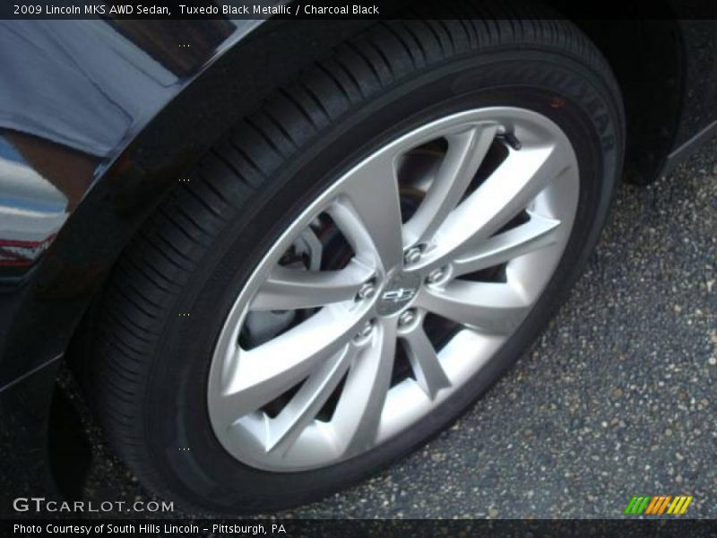 Tuxedo Black Metallic / Charcoal Black 2009 Lincoln MKS AWD Sedan