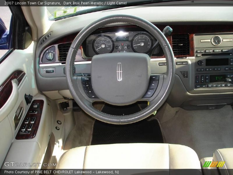Dark Blue Pearl Metallic / Light Camel 2007 Lincoln Town Car Signature