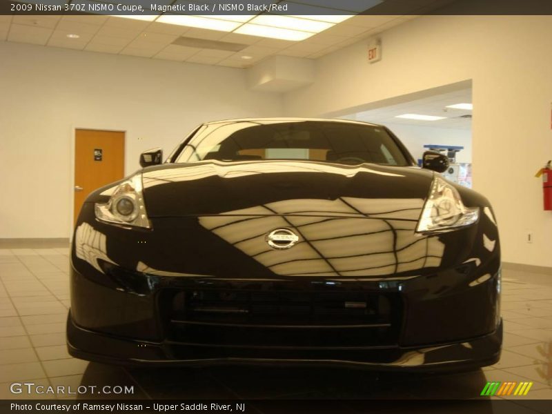 Magnetic Black / NISMO Black/Red 2009 Nissan 370Z NISMO Coupe