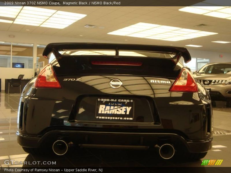 Magnetic Black / NISMO Black/Red 2009 Nissan 370Z NISMO Coupe