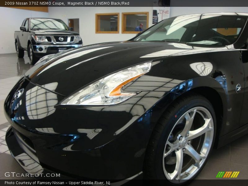 Magnetic Black / NISMO Black/Red 2009 Nissan 370Z NISMO Coupe