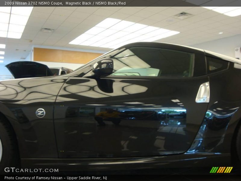 Magnetic Black / NISMO Black/Red 2009 Nissan 370Z NISMO Coupe