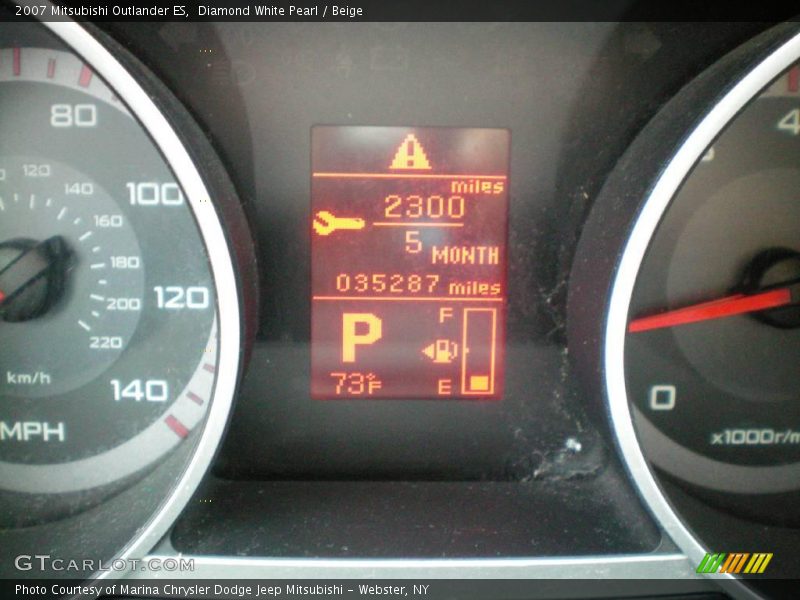 Diamond White Pearl / Beige 2007 Mitsubishi Outlander ES