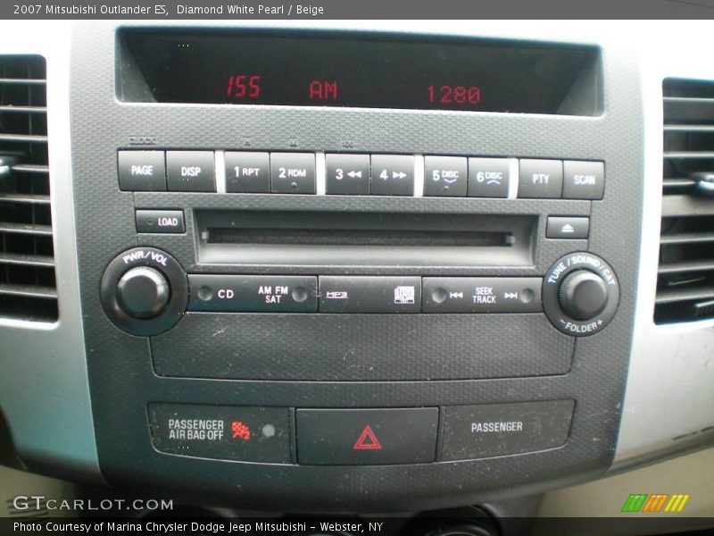 Diamond White Pearl / Beige 2007 Mitsubishi Outlander ES