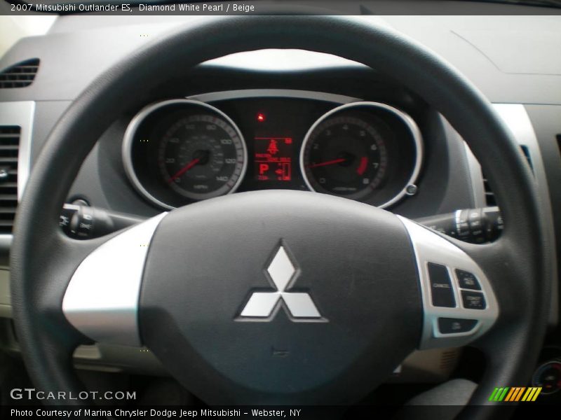 Diamond White Pearl / Beige 2007 Mitsubishi Outlander ES