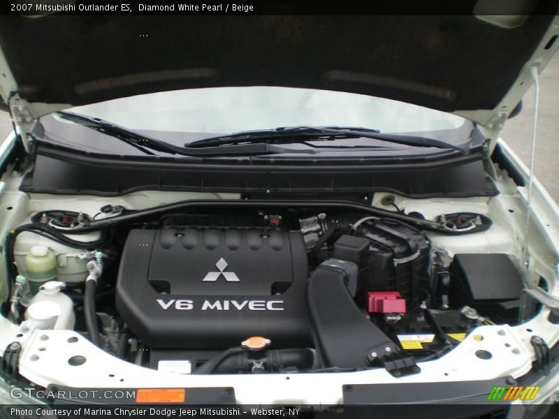 Diamond White Pearl / Beige 2007 Mitsubishi Outlander ES