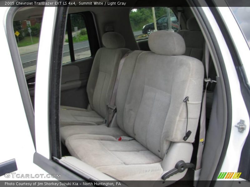 Summit White / Light Gray 2005 Chevrolet TrailBlazer EXT LS 4x4
