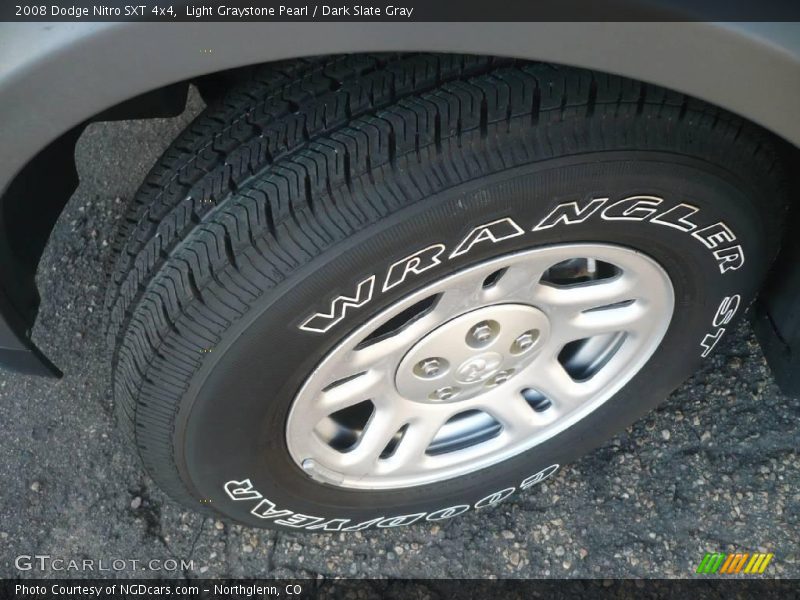 Light Graystone Pearl / Dark Slate Gray 2008 Dodge Nitro SXT 4x4